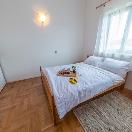 Apartments Krivicic Green Pomer Extérieur photo
