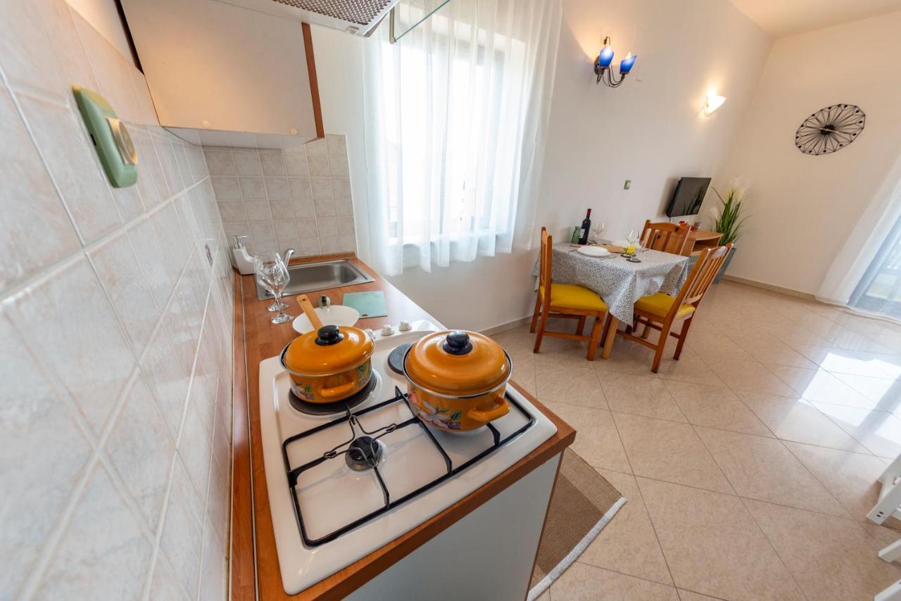 Apartments Krivicic Green Pomer Extérieur photo